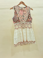 Load image into Gallery viewer, V Neck Floral Top
