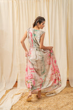 Load image into Gallery viewer, Oriental Floral Pleated Maxi - labelreyya