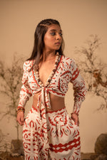 Load image into Gallery viewer, Beige And Rust Tribal Top
