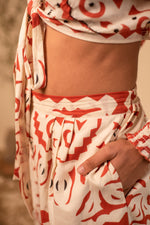 Load image into Gallery viewer, Beige And Rust Tribal Top
