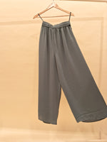 Load image into Gallery viewer, Elastic Solid Pants

