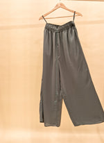 Load image into Gallery viewer, Elastic Solid Pants
